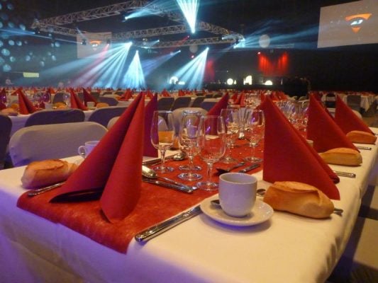 Organiser un événement au zénith de dijon intérieur salle séminaire conférence concert repas pour entreprises