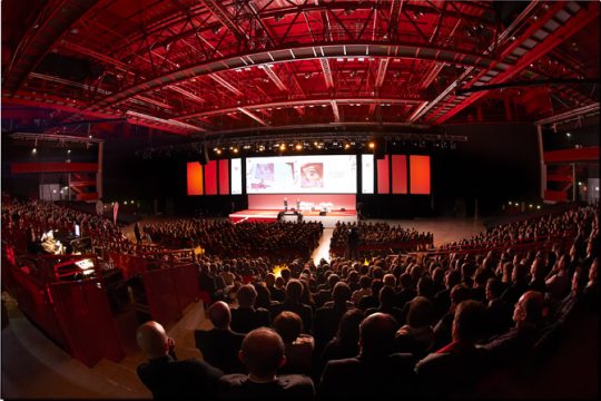 Organiser un événement au zénith de dijon intérieur salle séminaire conférence concert pour entreprises